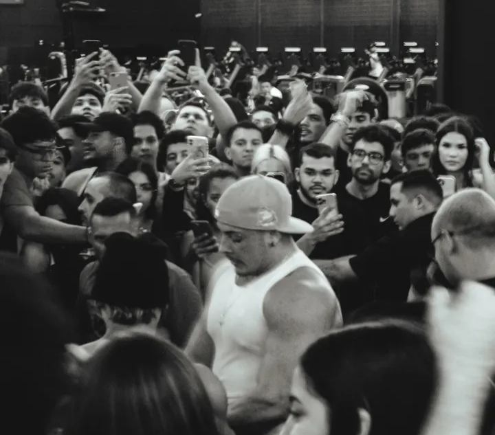 Gabriel Ganley e muitos influenciadores fitness estão atraindo muitos jovens para academia.